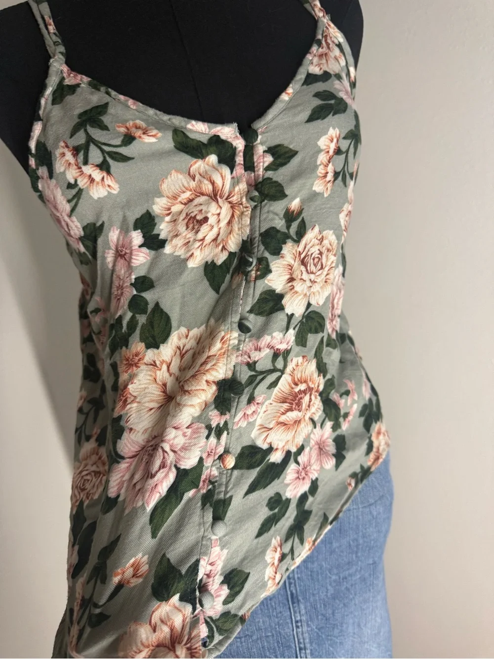 American Eagle Green Floral Tank Top